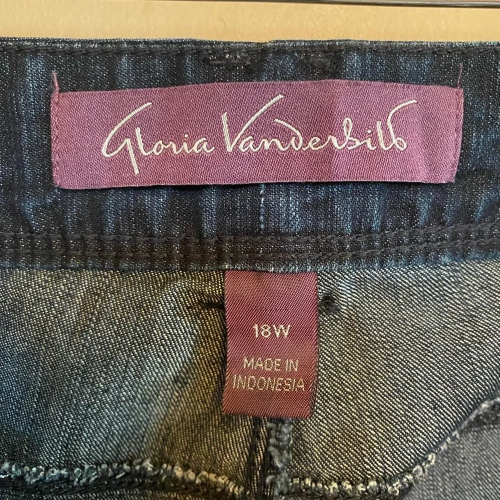 Gloria Vanderbilt Blue Denim Capri Pants 18 W